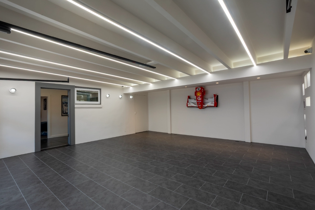 SR-1217 gallery image 23