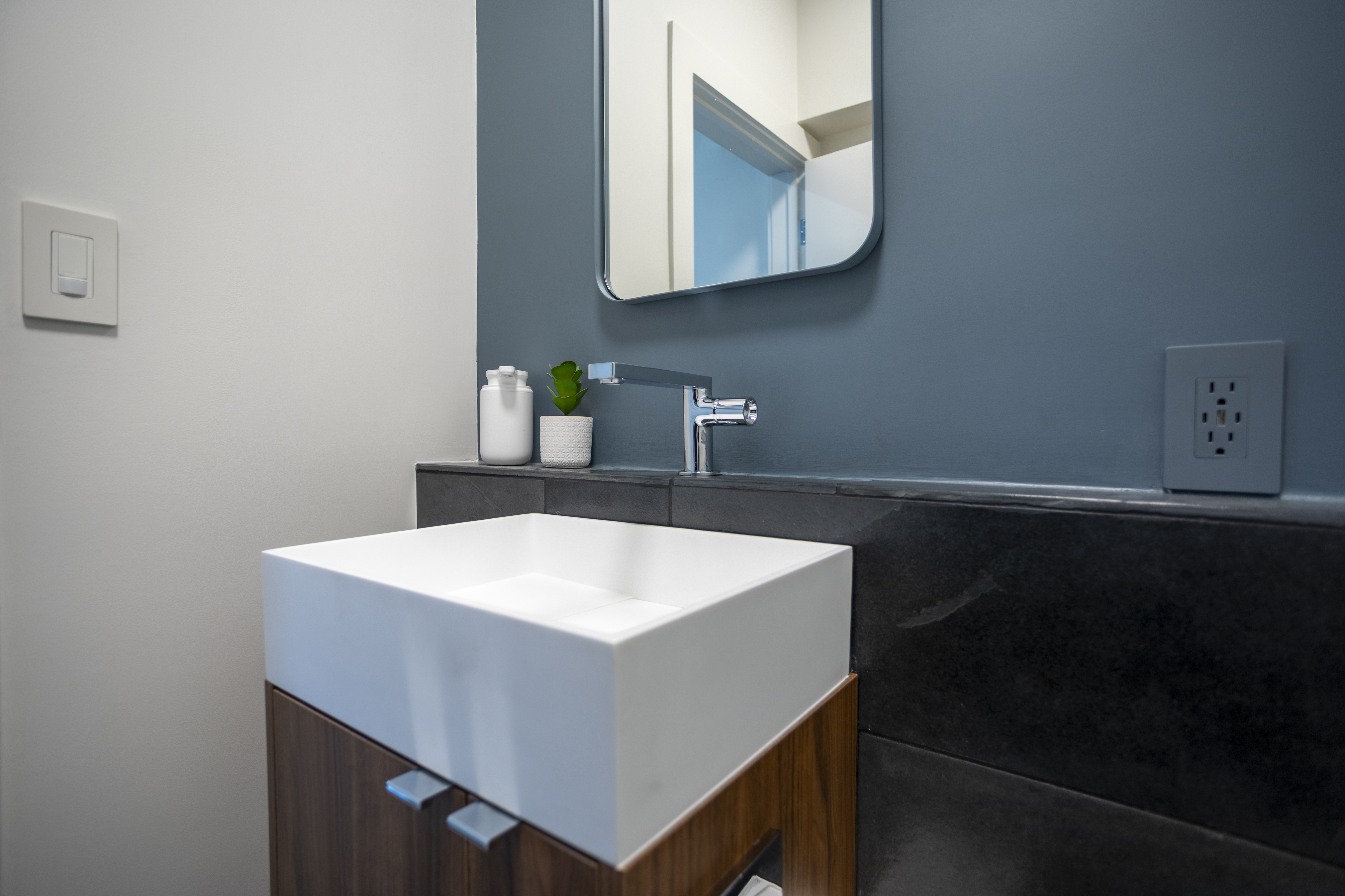 Main Suite Washroom